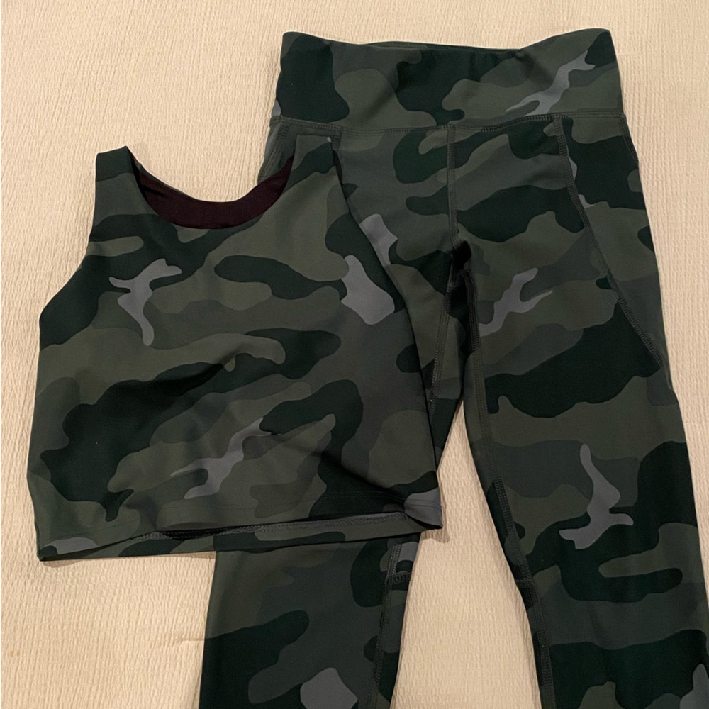 Old navy girls camo workout/athletic set